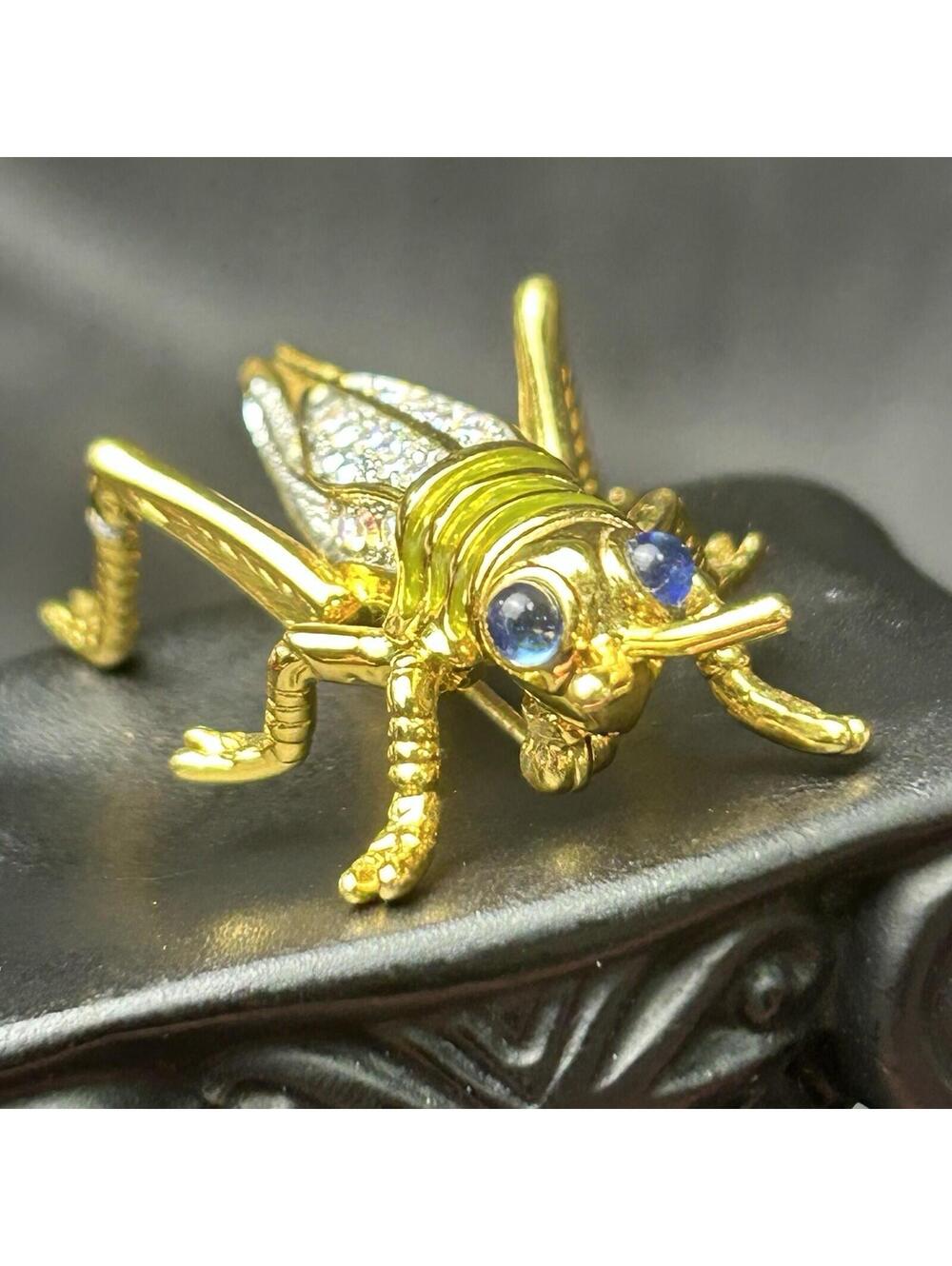 Vtg Signed Joan Rivers Classics Gold Tone Crystal Grasshopper Pin Brooch Insect